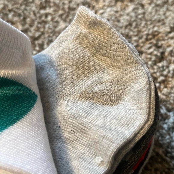 Majesty Brands Mistle Toes No Show Socks - Fits sizes 4-10 (Set of 10) - Picture 5 of 11